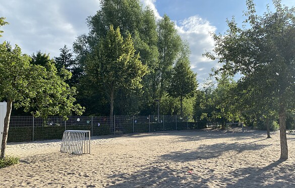 Fu&szlig;ballplatz
