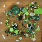 Verschiedene grüne Gegenstände 
&tilde; Bildnachweis: Rainer Schmidt