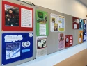 Foto der Plakate mit den Vorleseangeboten 2025 am Saatland